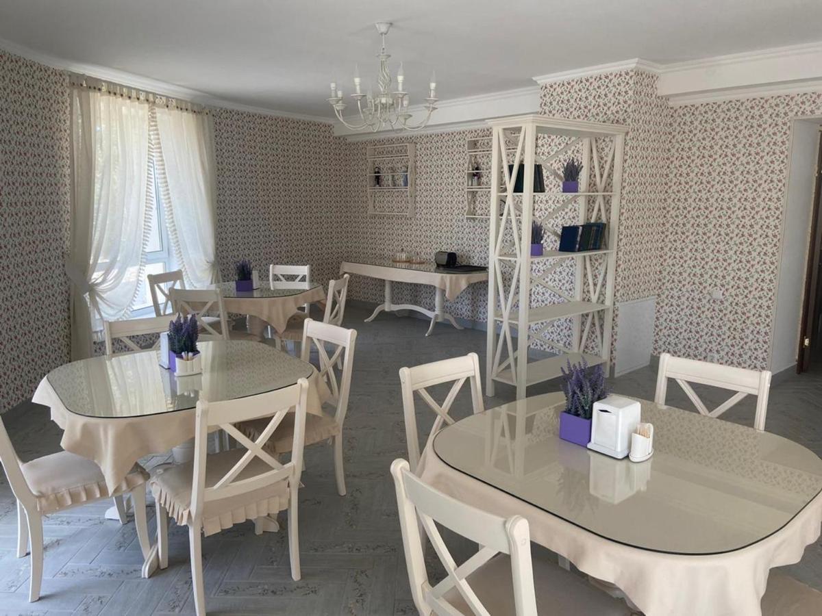 Hotel Astam Qostanaj Exteriör bild