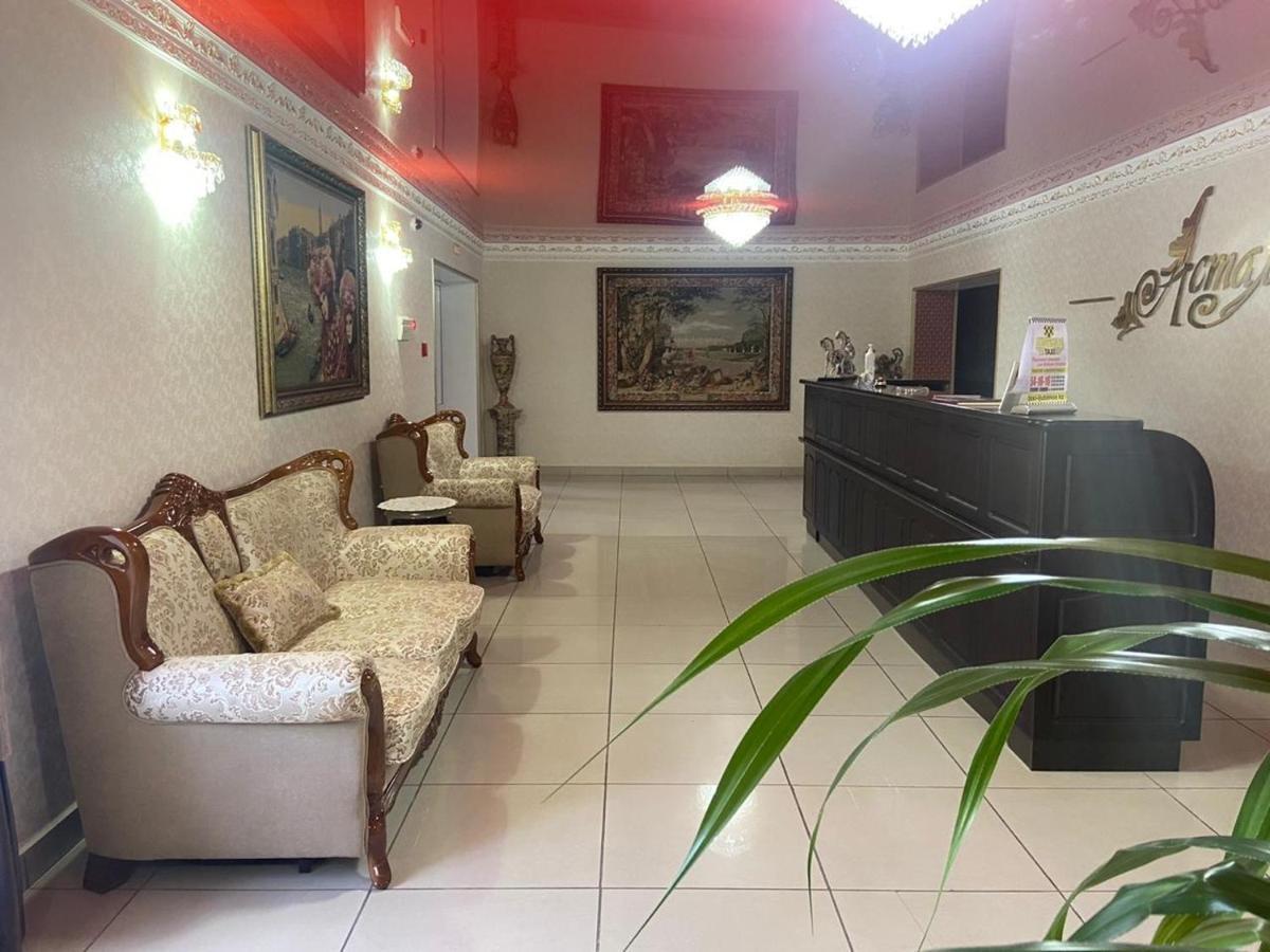 Hotel Astam Qostanaj Exteriör bild