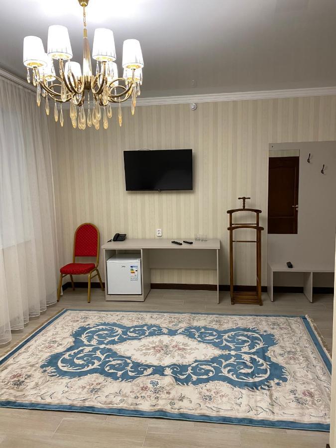 Hotel Astam Qostanaj Exteriör bild
