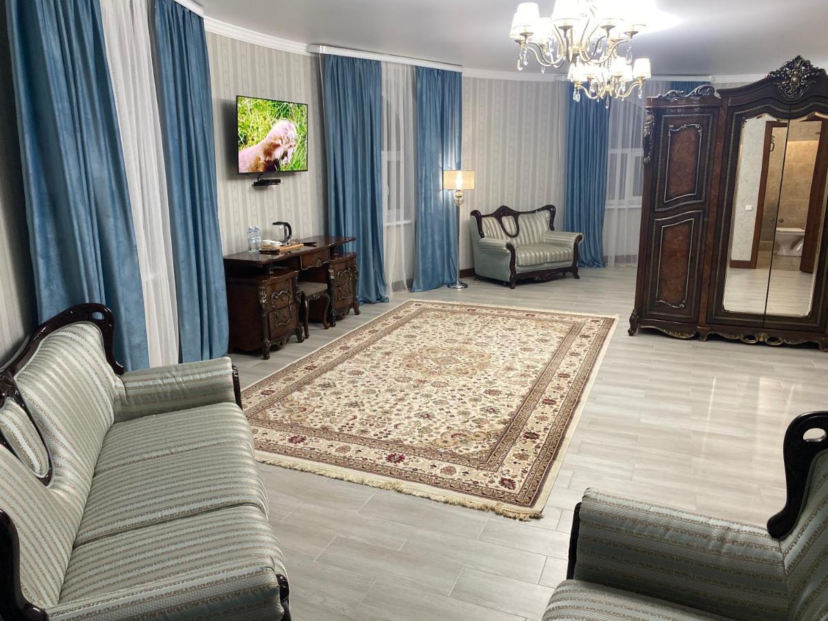 Hotel Astam Qostanaj Exteriör bild