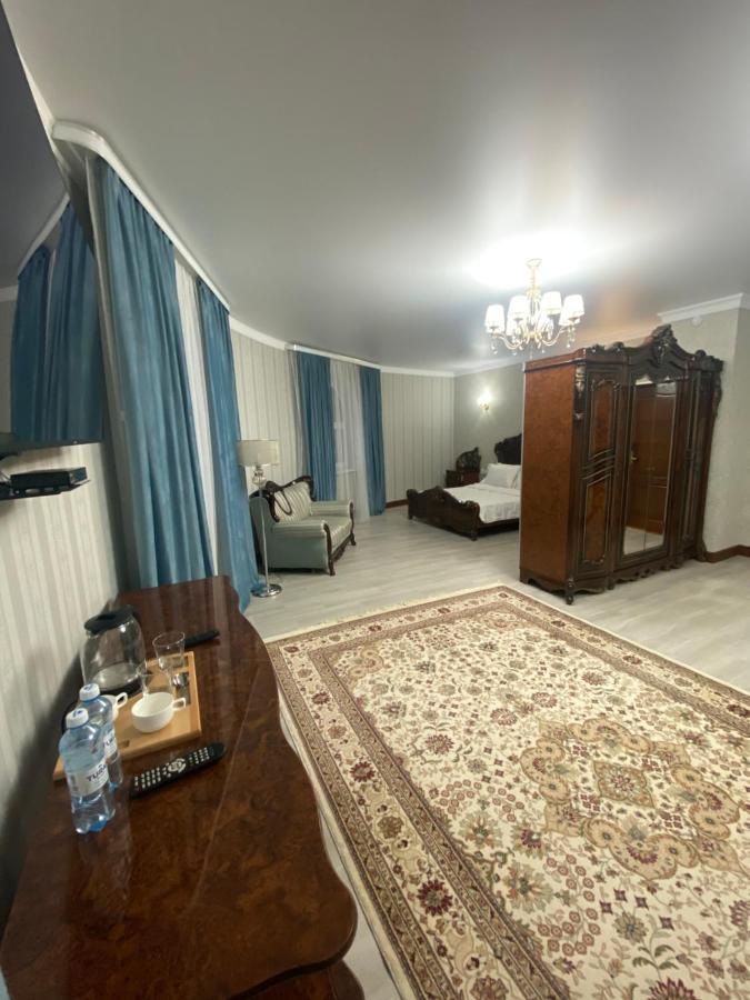 Hotel Astam Qostanaj Exteriör bild