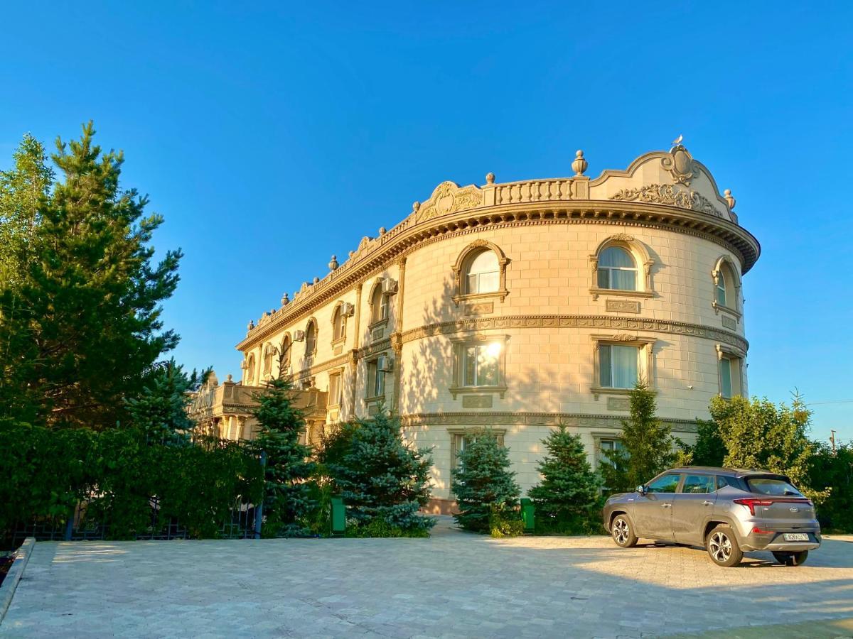 Hotel Astam Qostanaj Exteriör bild